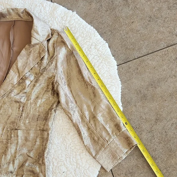 NWOT..Gold Blazer - Picture 6 of 9